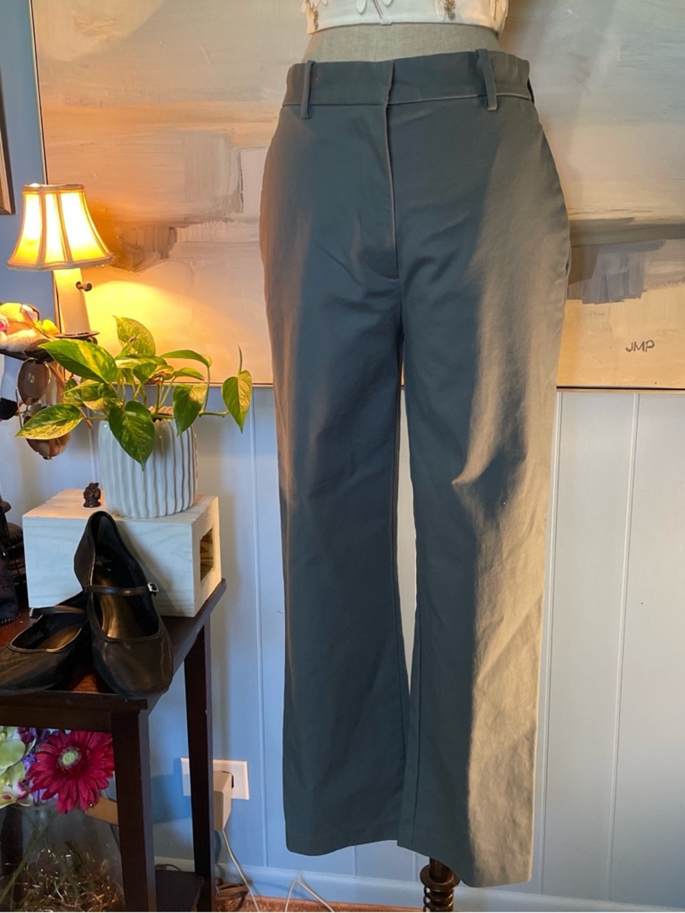 Calvin Klein Women's Straight-Leg Trousers in Slate Gray